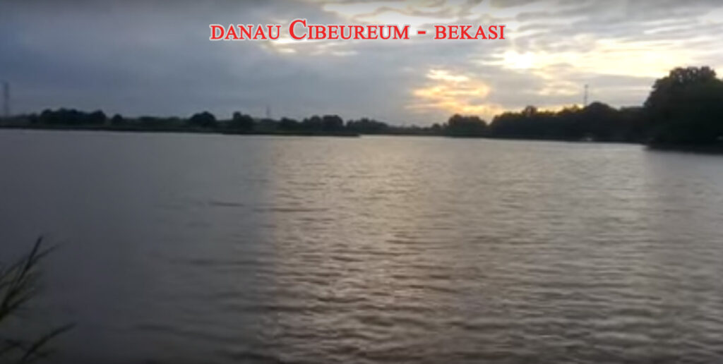 Wisata Air Danau Cibeureum Bekasi Jawa Barat